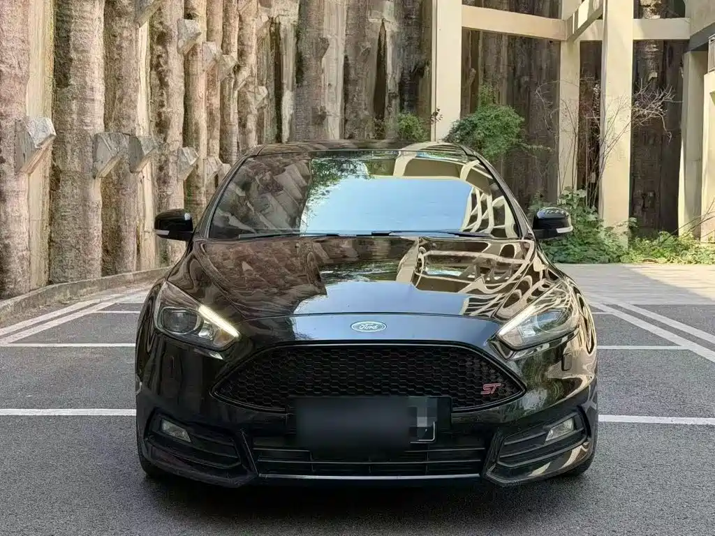 Ford Focus (Import) — миниатюра 3