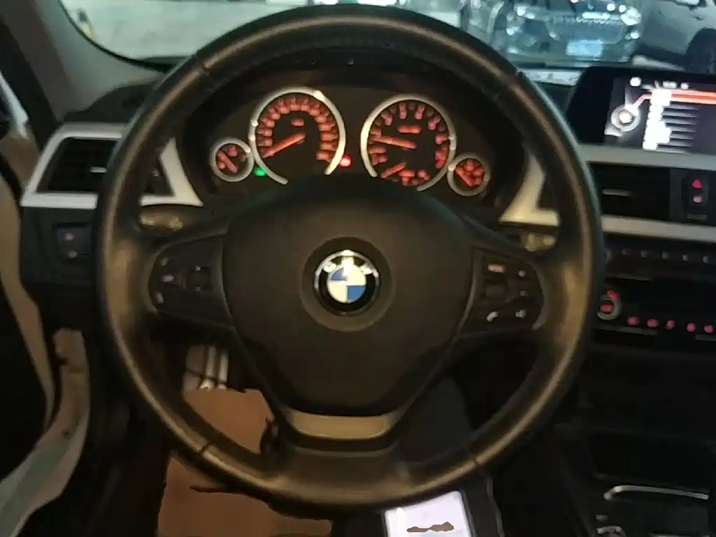 BMW 3 Series — миниатюра 11