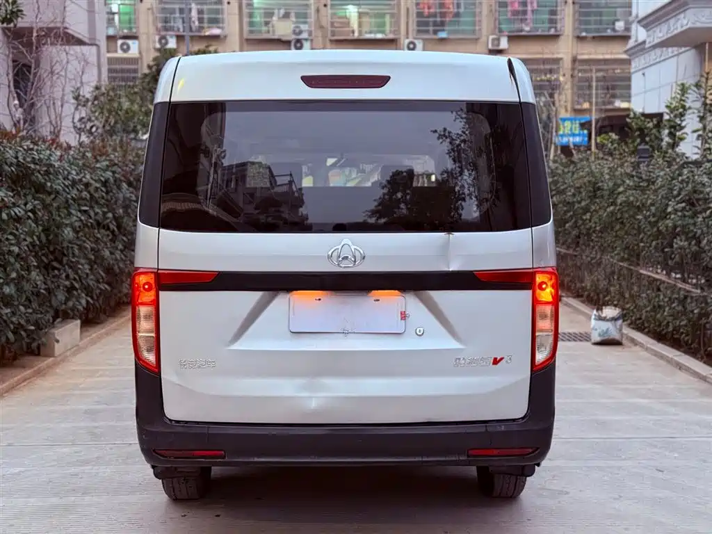 CHANGAN CROSS STAR V3