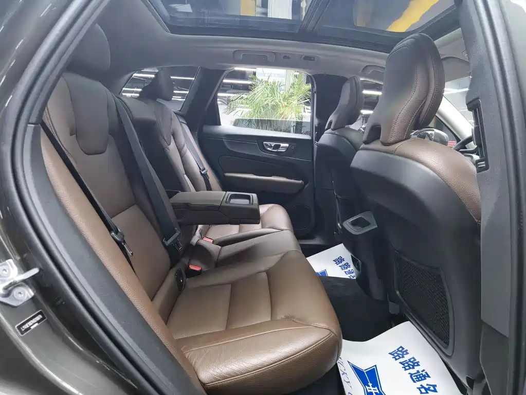 Volvo XC60 — миниатюра 9
