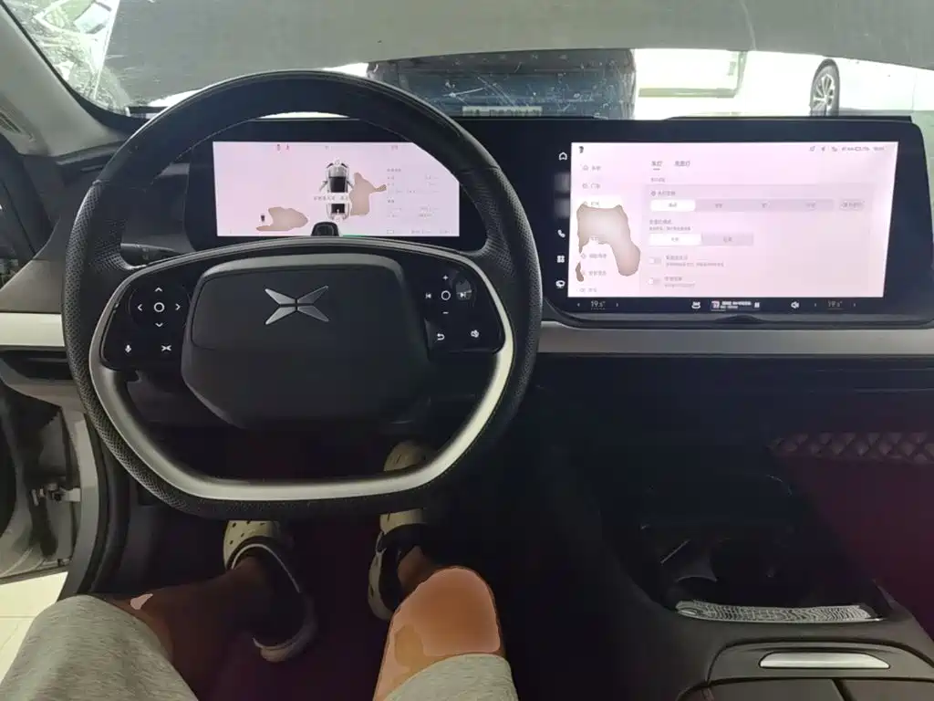 XPeng P7 — миниатюра 10