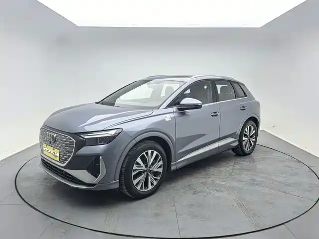 Audi Q4 e-tron 2024