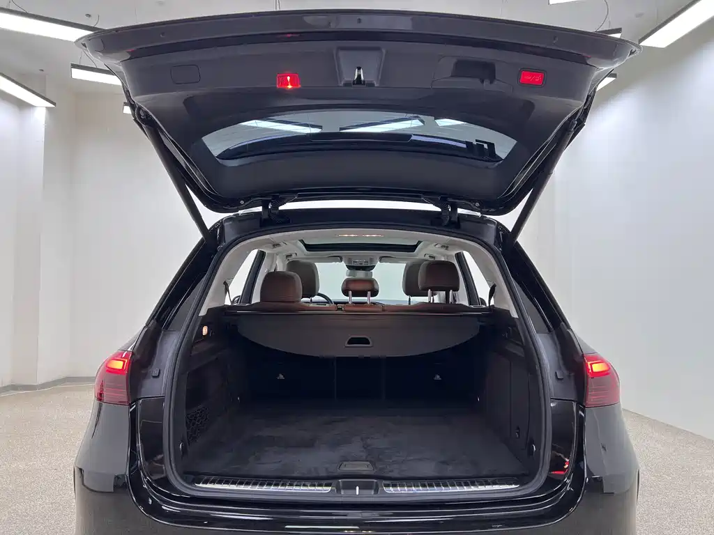 Mercedes-Benz GLE (Import) — миниатюра 13