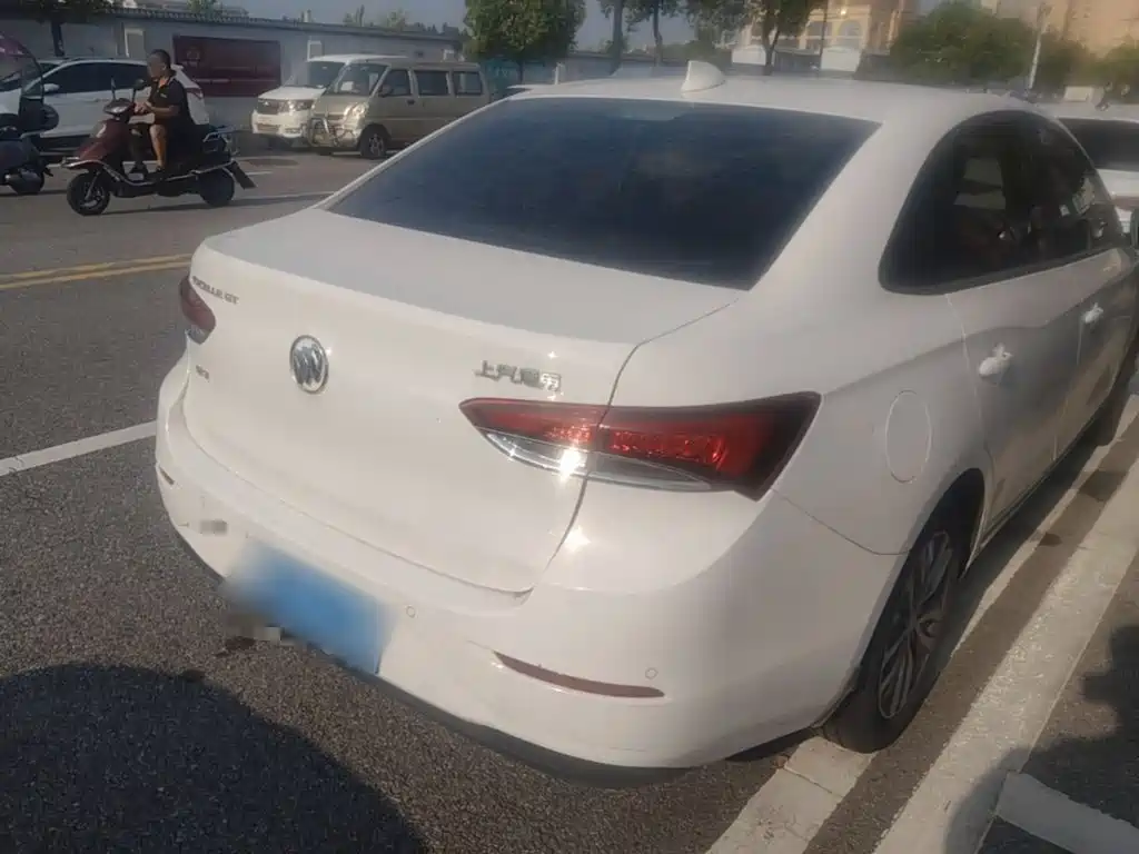 Buick Excelle — миниатюра 7