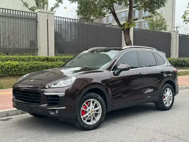 PORSCHE CAYENNE
