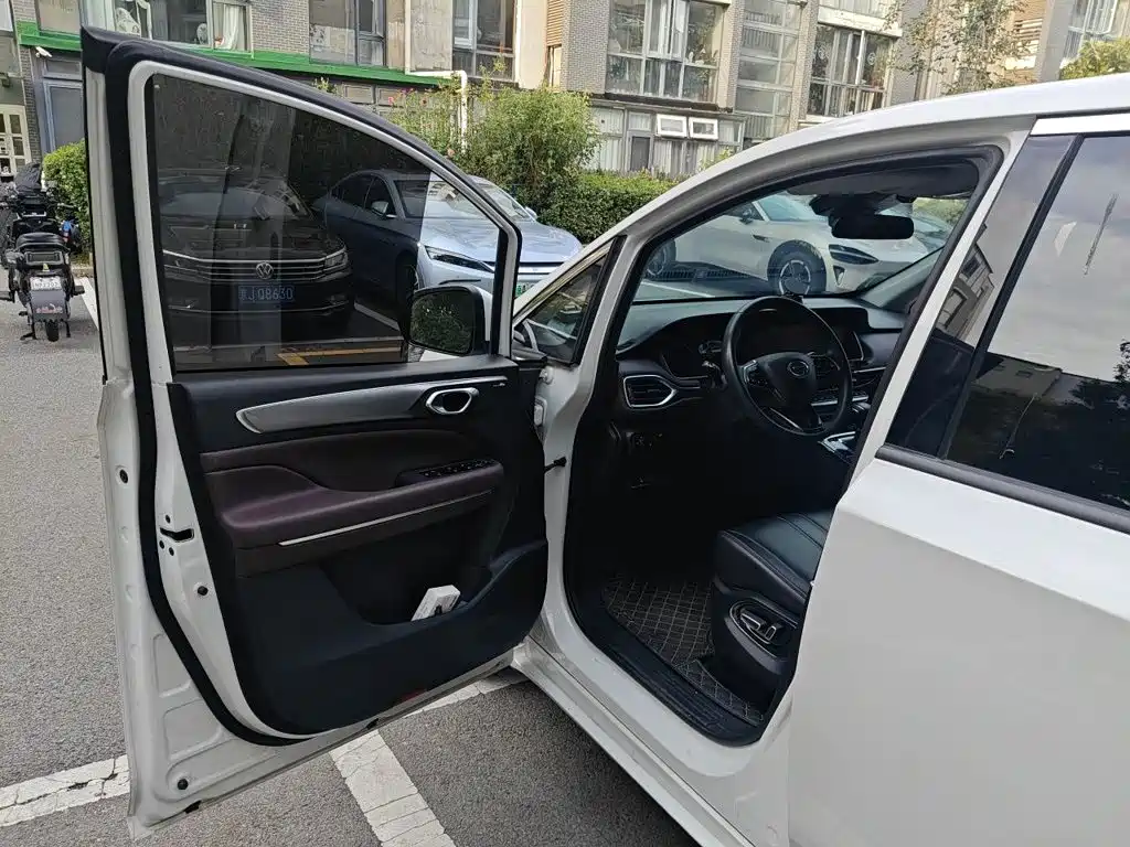 GAC Motor Trumpchi M6 — миниатюра 14