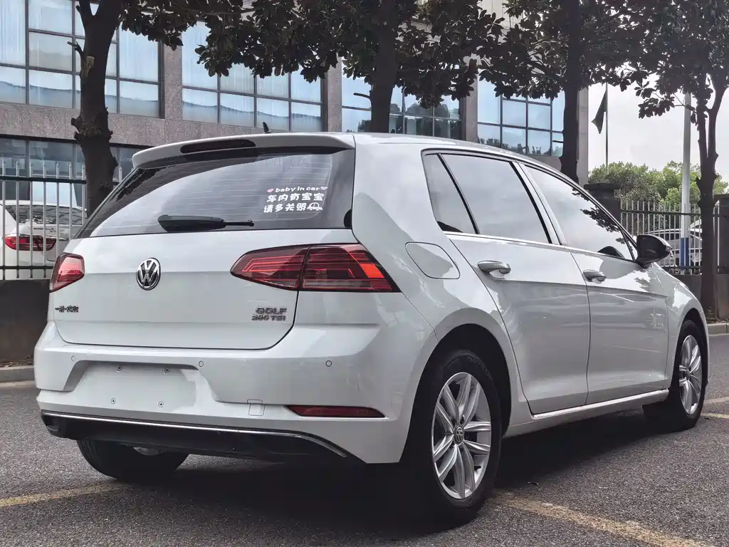 Volkswagen Golf — миниатюра 6