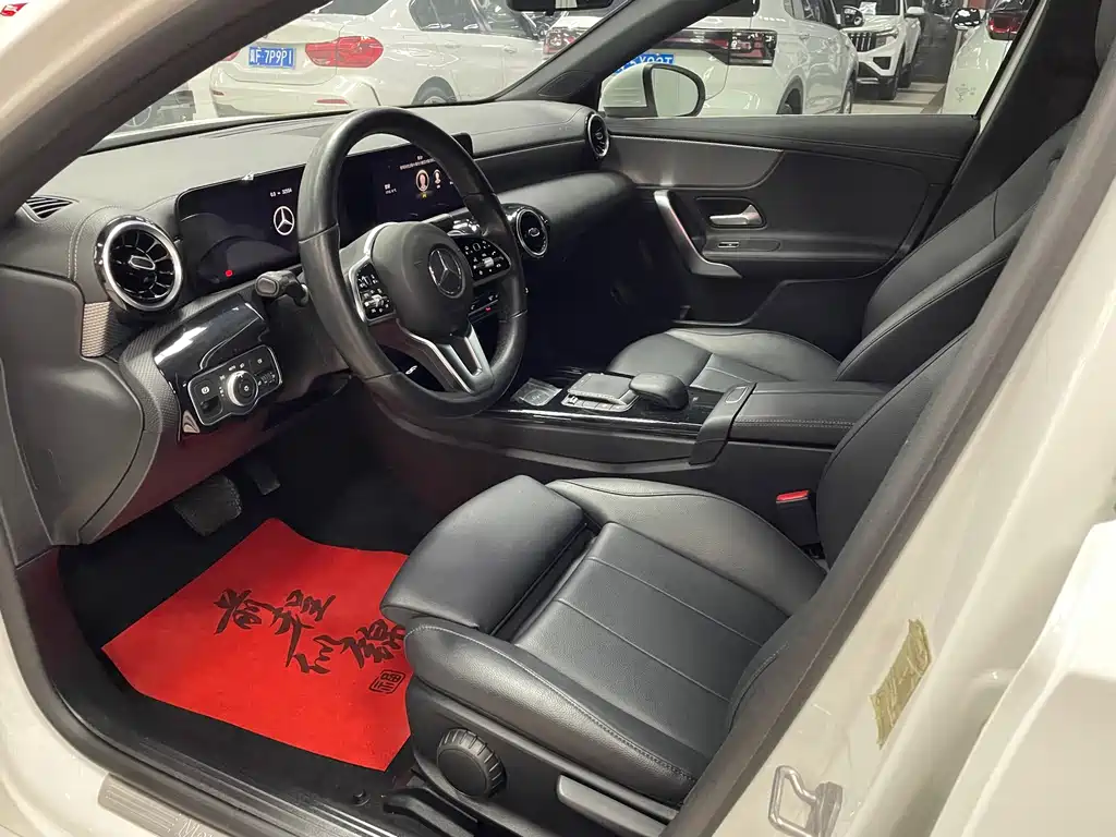 MERCEDES-BENZ A CLASS