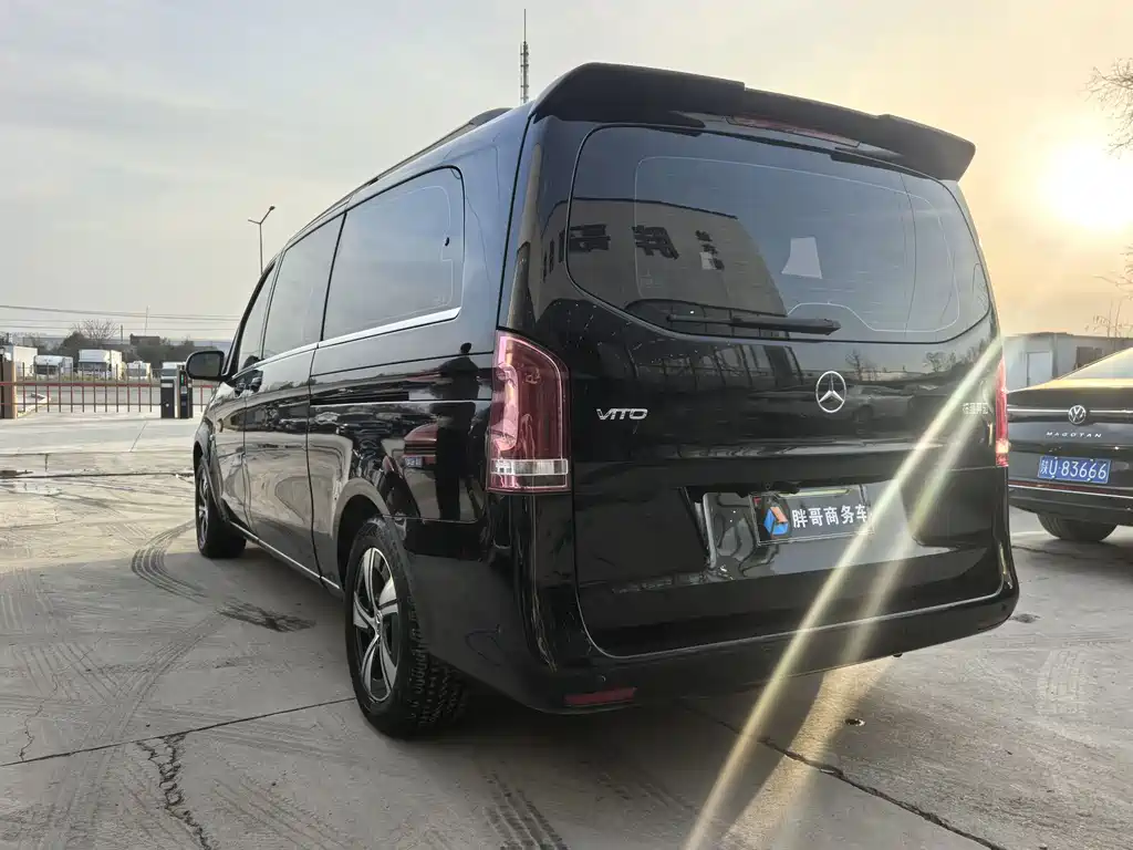 MERCEDES-BENZ VITO