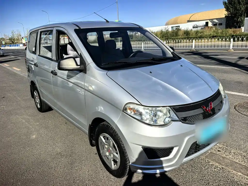 Wuling Hongguang — миниатюра 8