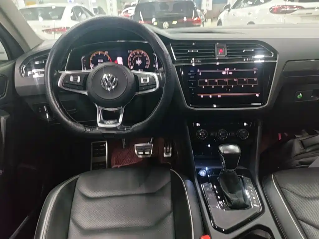 Volkswagen Tiguan L — миниатюра 13