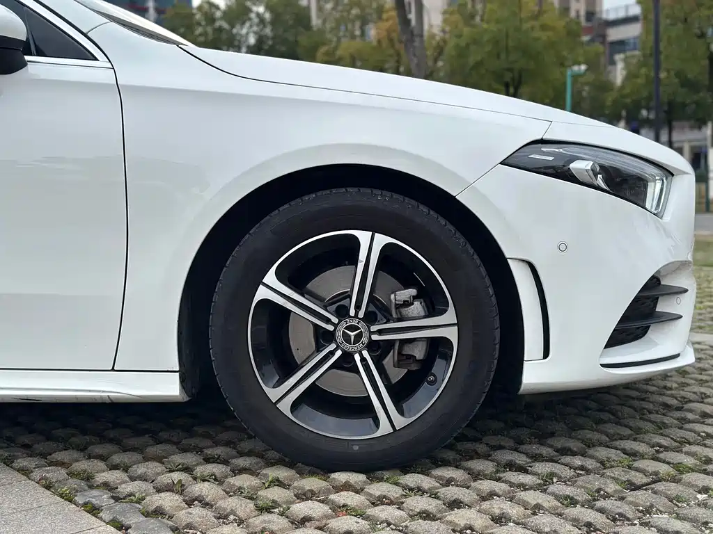 MERCEDES-BENZ A CLASS