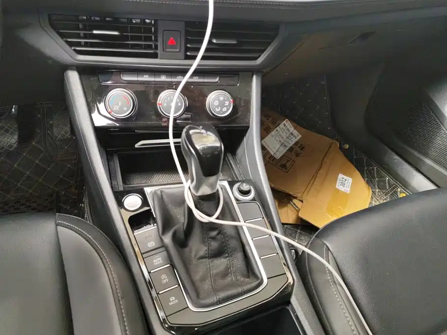 Volkswagen Sagitar — миниатюра 16