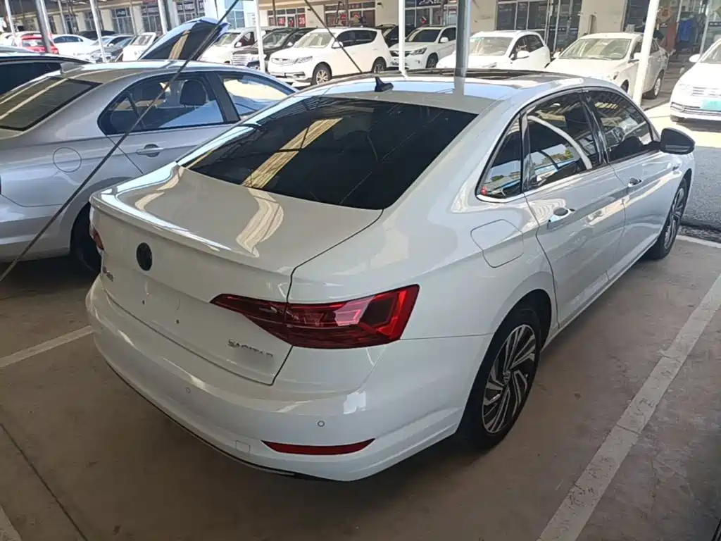 Volkswagen Sagitar — миниатюра 7