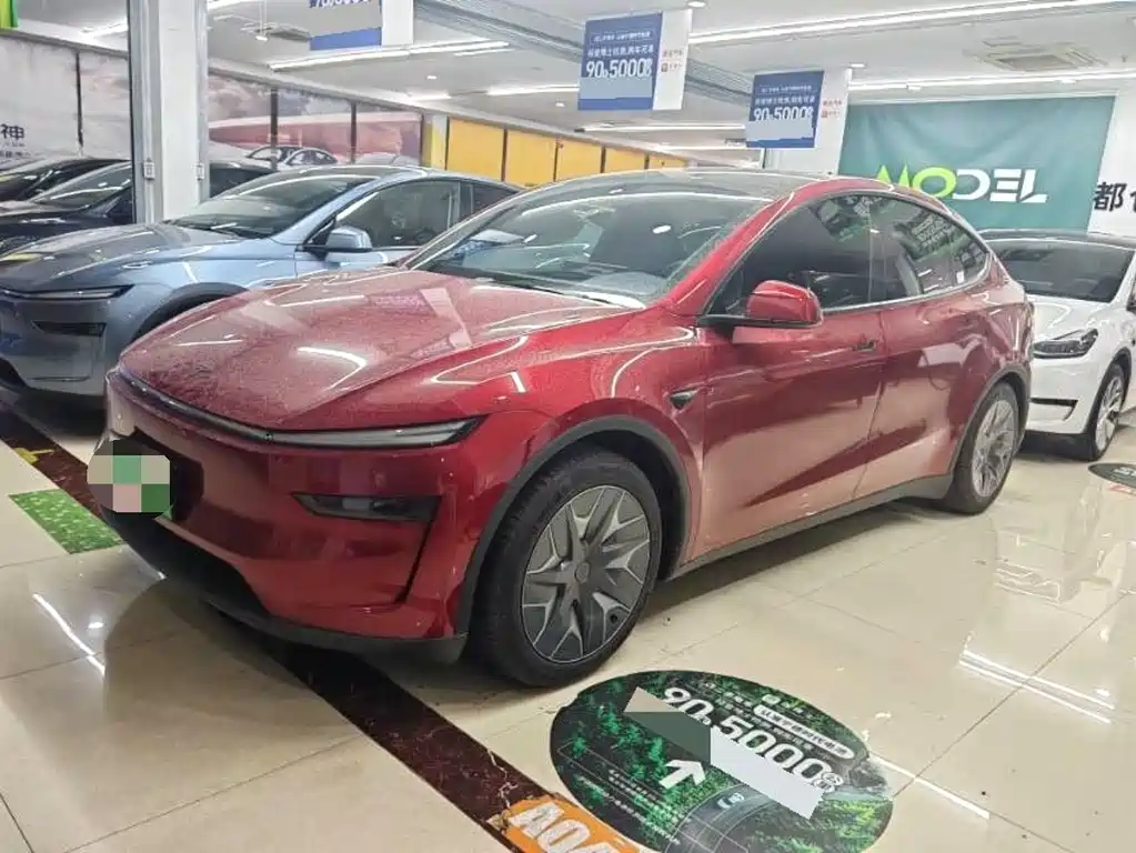 Tesla Model Y L 2025