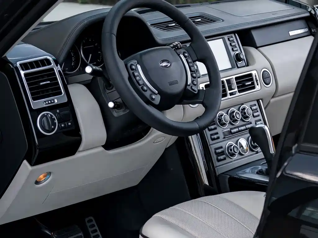 Land Rover Range Rover — миниатюра 11