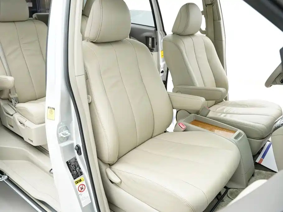 Toyota Previa — миниатюра 15