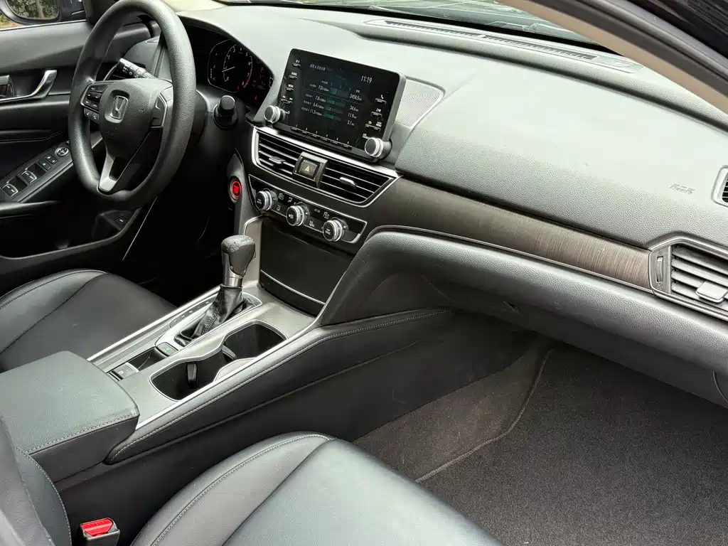 Honda Accord — миниатюра 11
