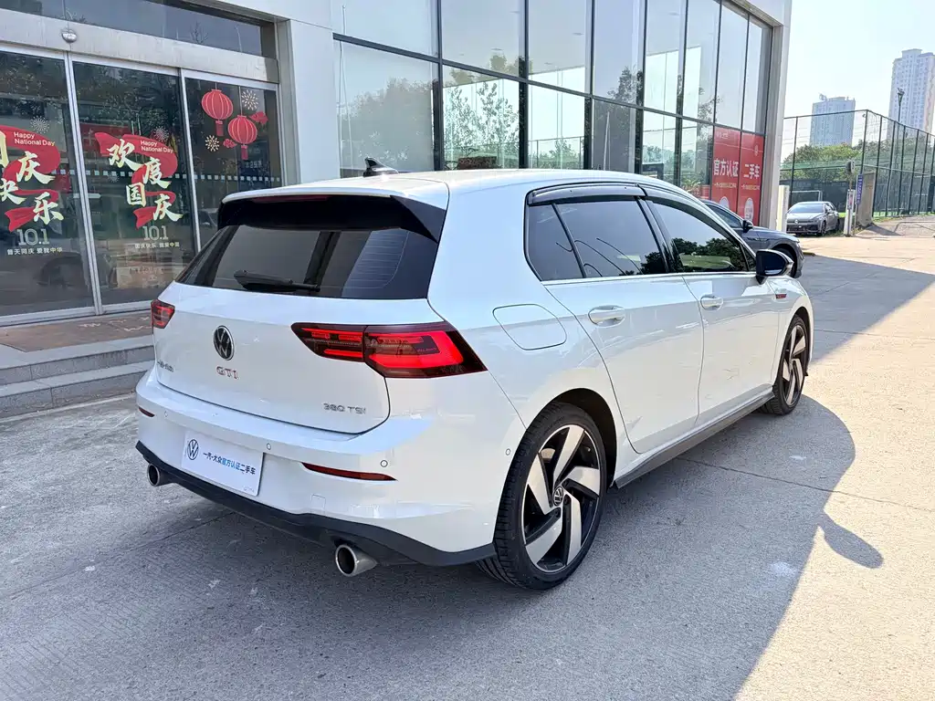 Volkswagen Golf GTI — миниатюра 10