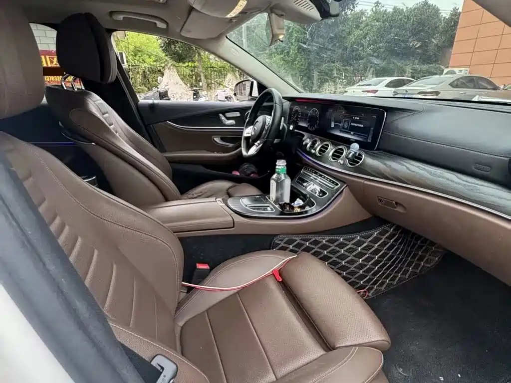 Mercedes-Benz E-Class — миниатюра 4
