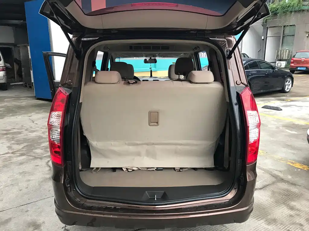 Wuling Hongguang — миниатюра 14