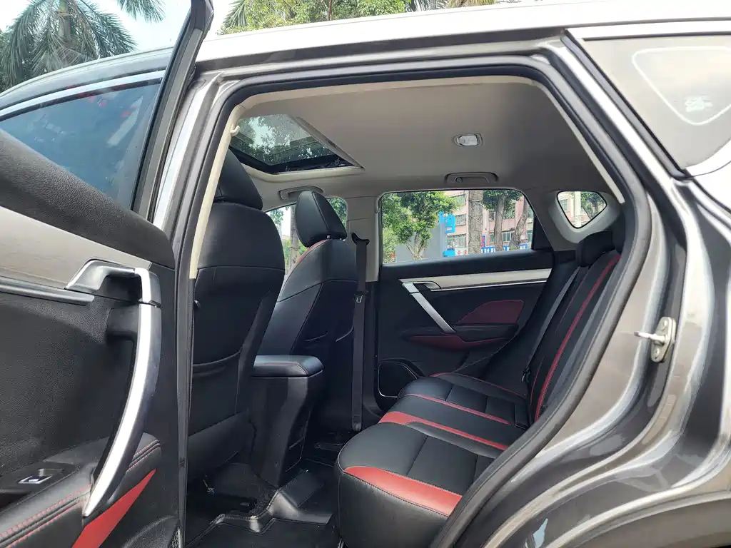 Geely Binyue 1.4T DCT Diamond Edition, фото 10