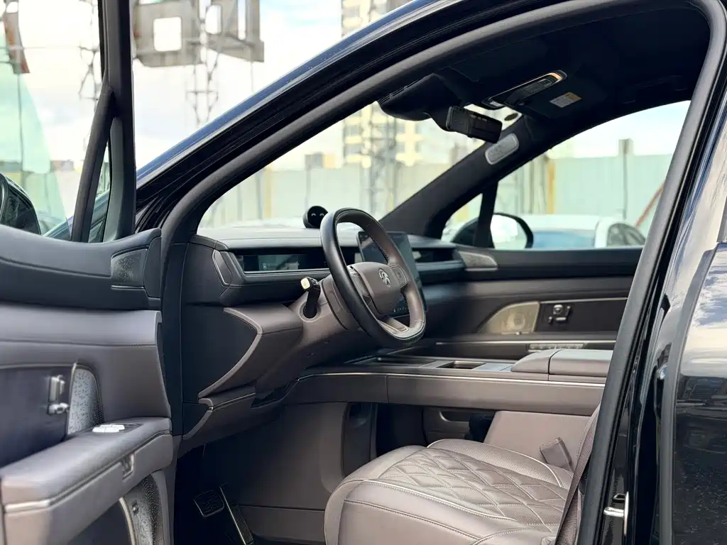 NIO ES8 — миниатюра 4