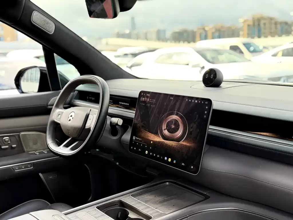 NIO ES8 — миниатюра 11
