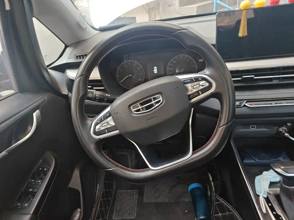 Geely Vision X3 — миниатюра 6
