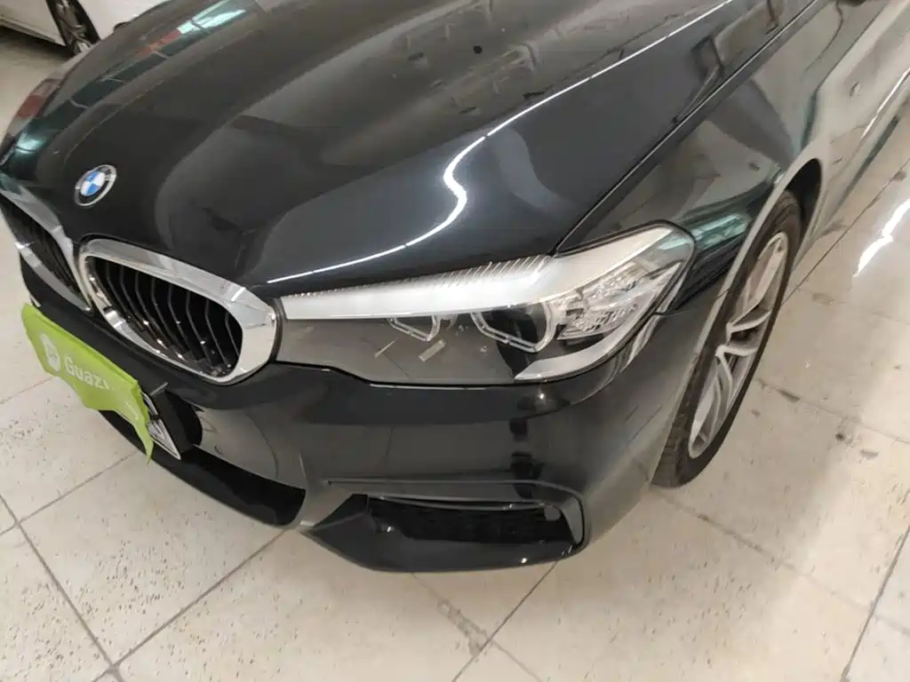 BMW 5 Series — миниатюра 24