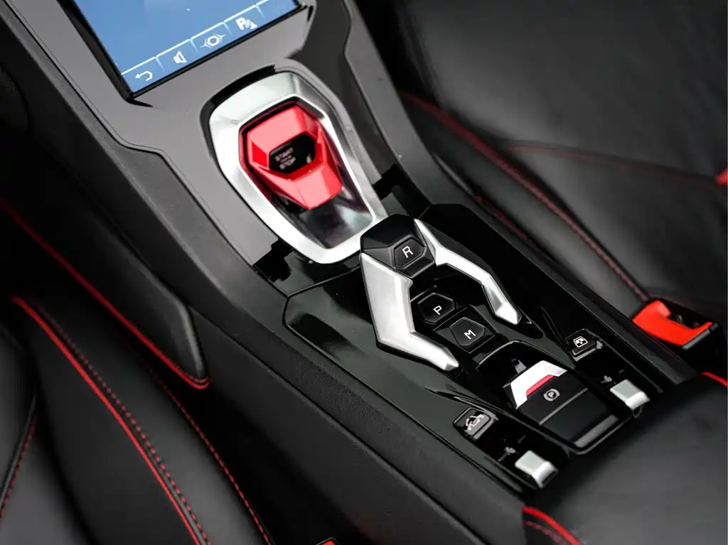 LAMBORGHINI HURACÁN