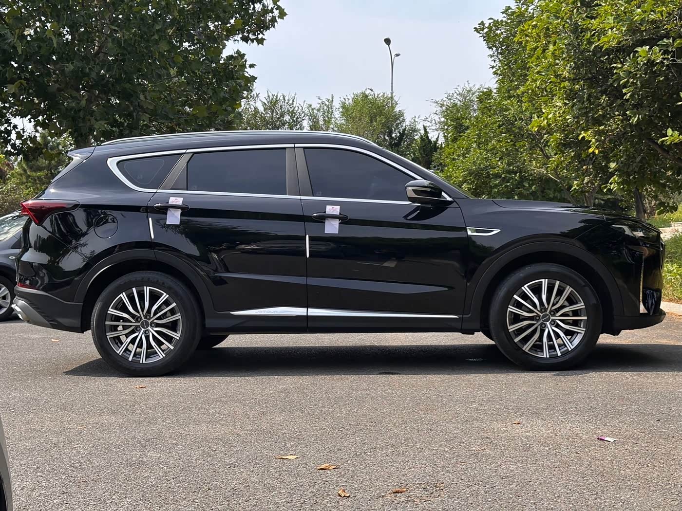 Jetour Jetour X70 PLUS 1.5 л 2023 г. Чёрный, пробег 37000 км