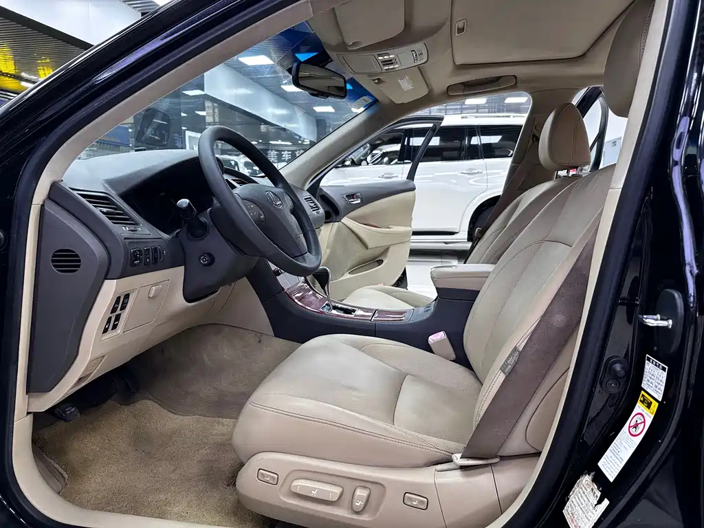 Lexus ES — миниатюра 9