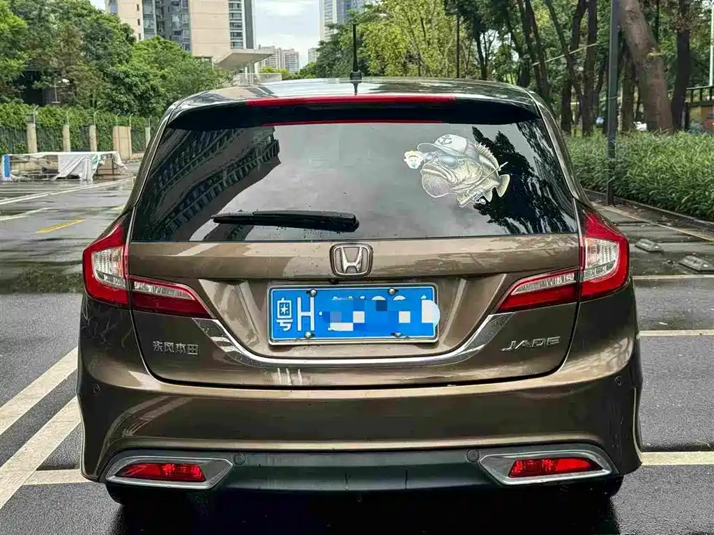 Honda Jade 2016 1.8L AT Comfort Elite 5 мест