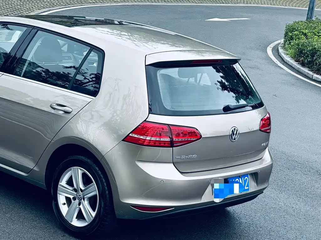 Volkswagen Golf — миниатюра 14