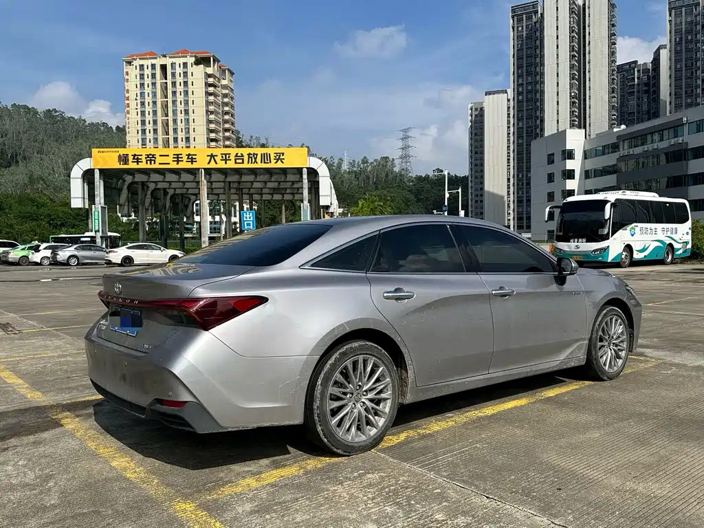 Toyota Avalon — миниатюра 5