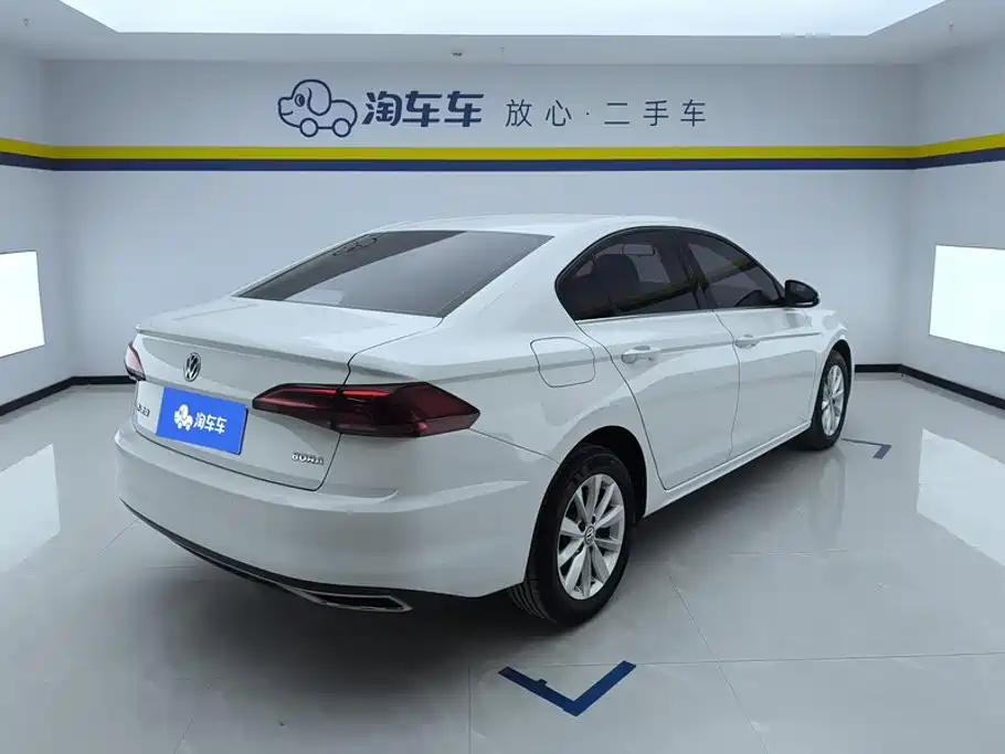 Volkswagen Bora — миниатюра 3