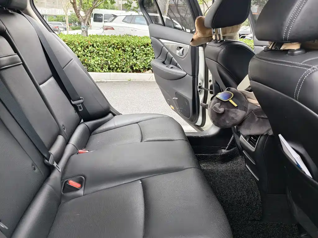 Infiniti Q50L 2018 2.0T VI