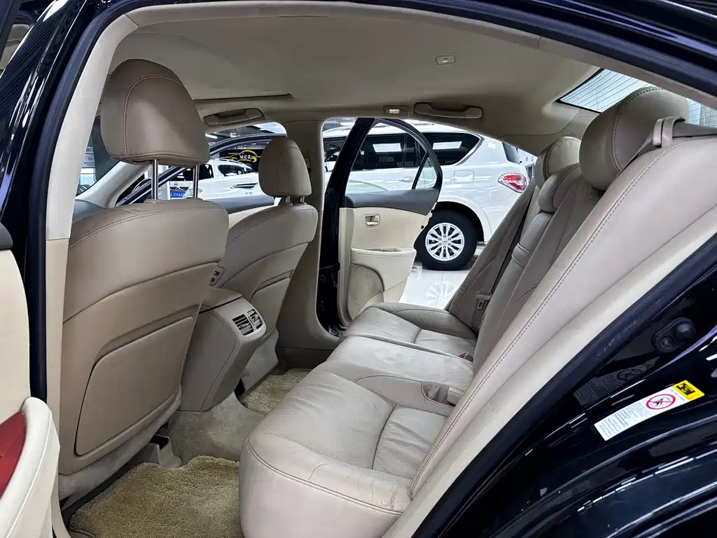 Lexus ES — миниатюра 10