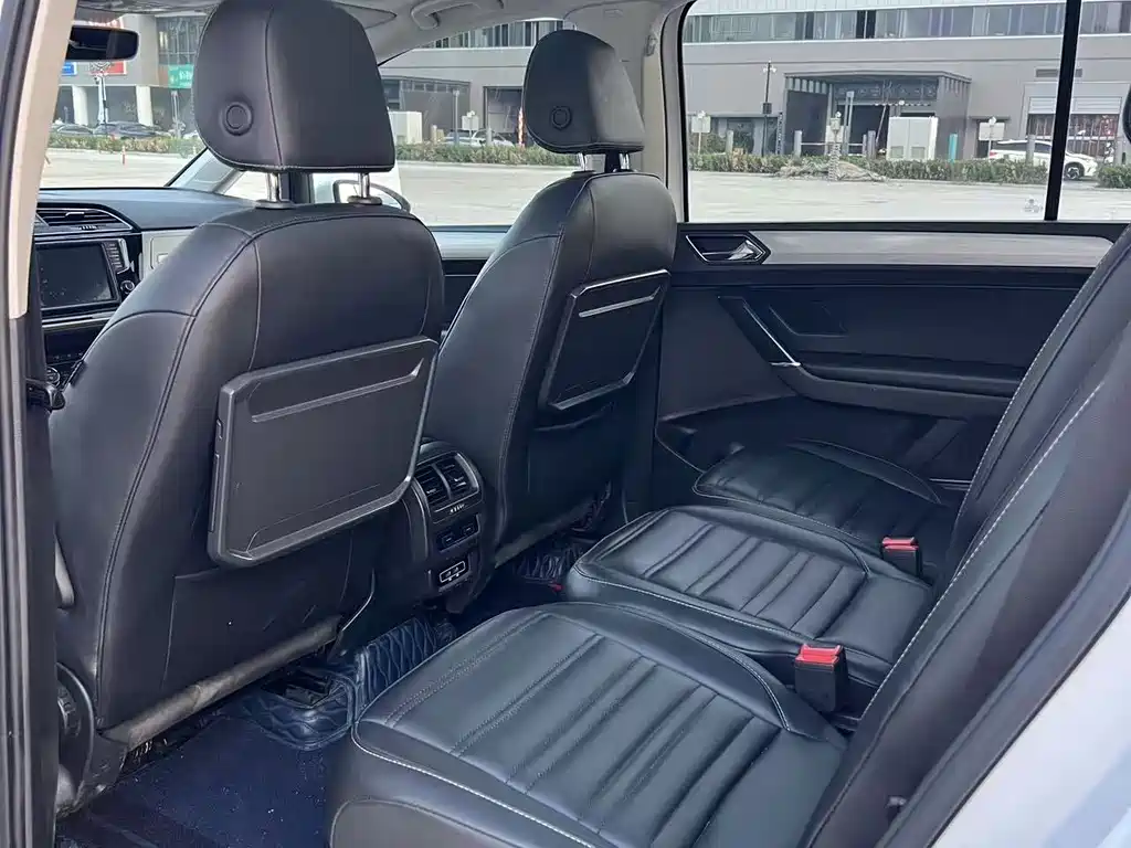 Volkswagen Touran — миниатюра 8
