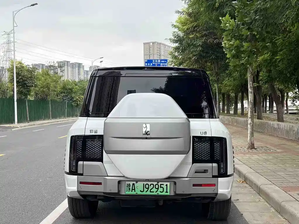 Yangwang Yangwang U8 — миниатюра 6