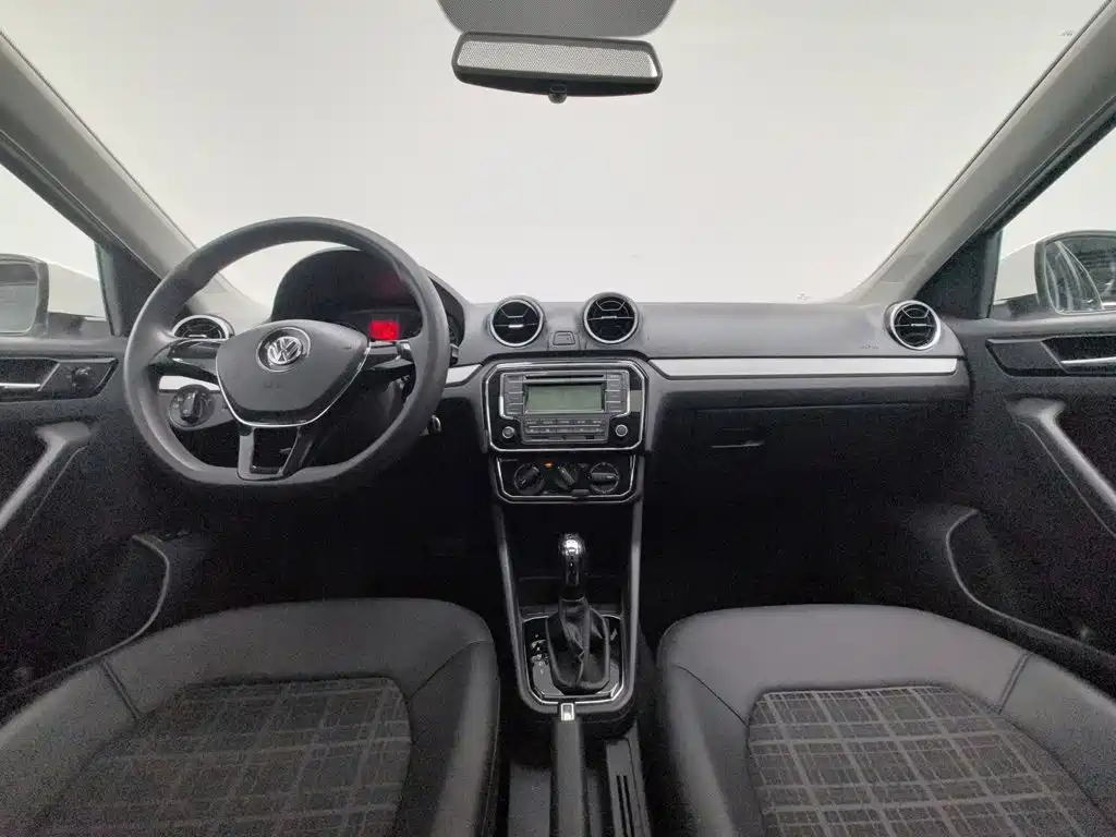 Volkswagen Jetta — миниатюра 5