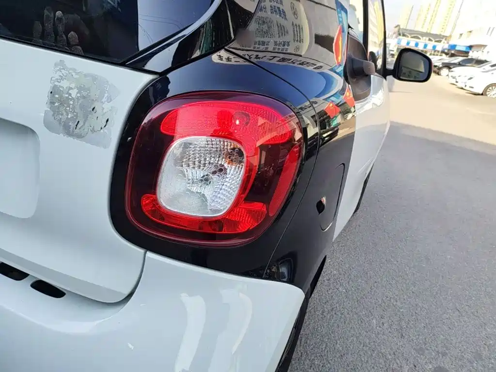 smart Smart Fortwo — миниатюра 8
