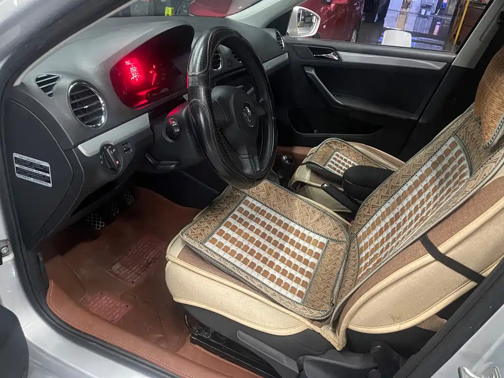 Volkswagen Jetta — миниатюра 5