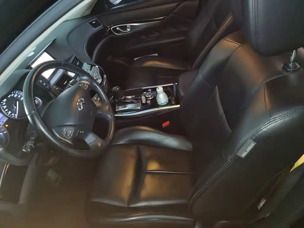 Infiniti Q70 — миниатюра 16