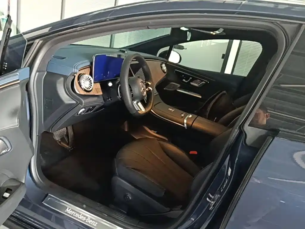 Mercedes-Benz EQE — миниатюра 16