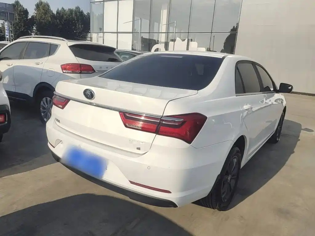 BYD Qin — миниатюра 7