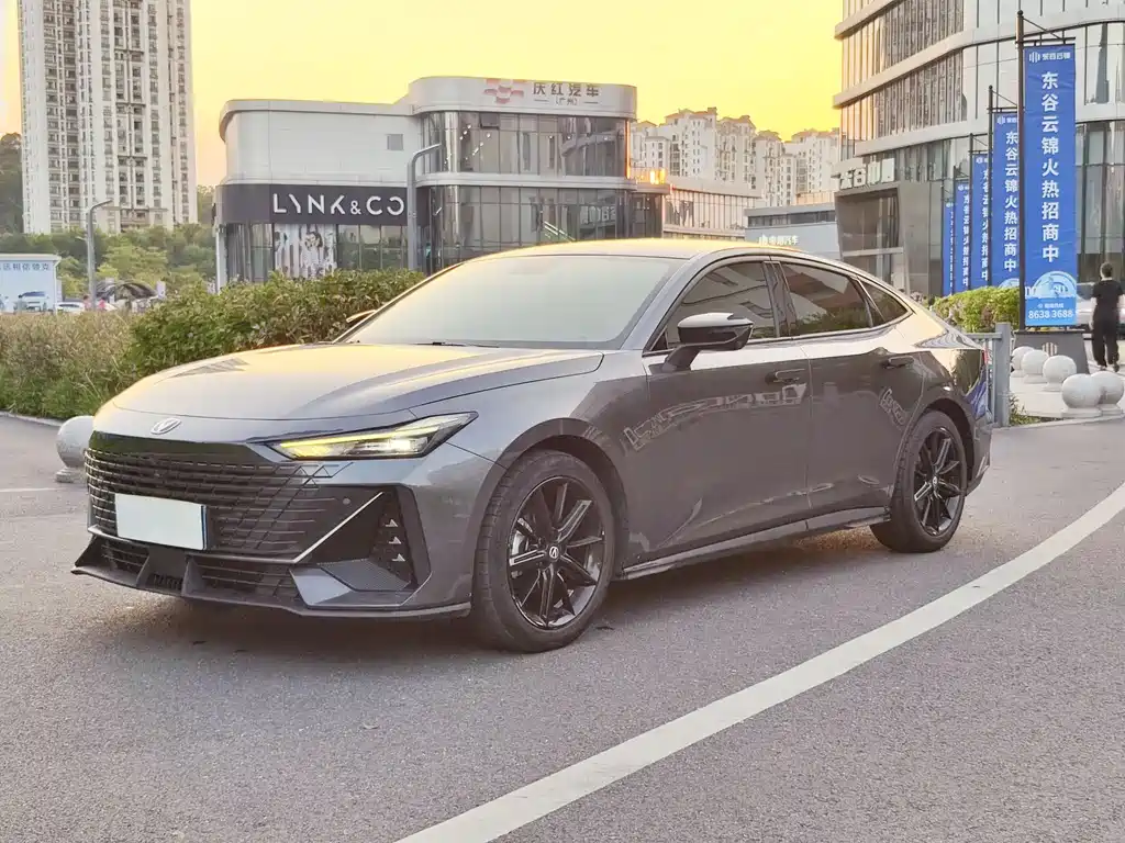 Changan UNI-V 2022