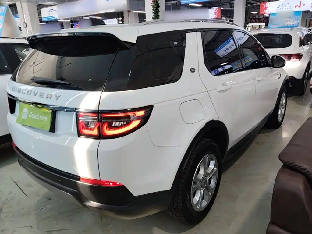 Land Rover Discovery Sport 2022 200PS 5 мест