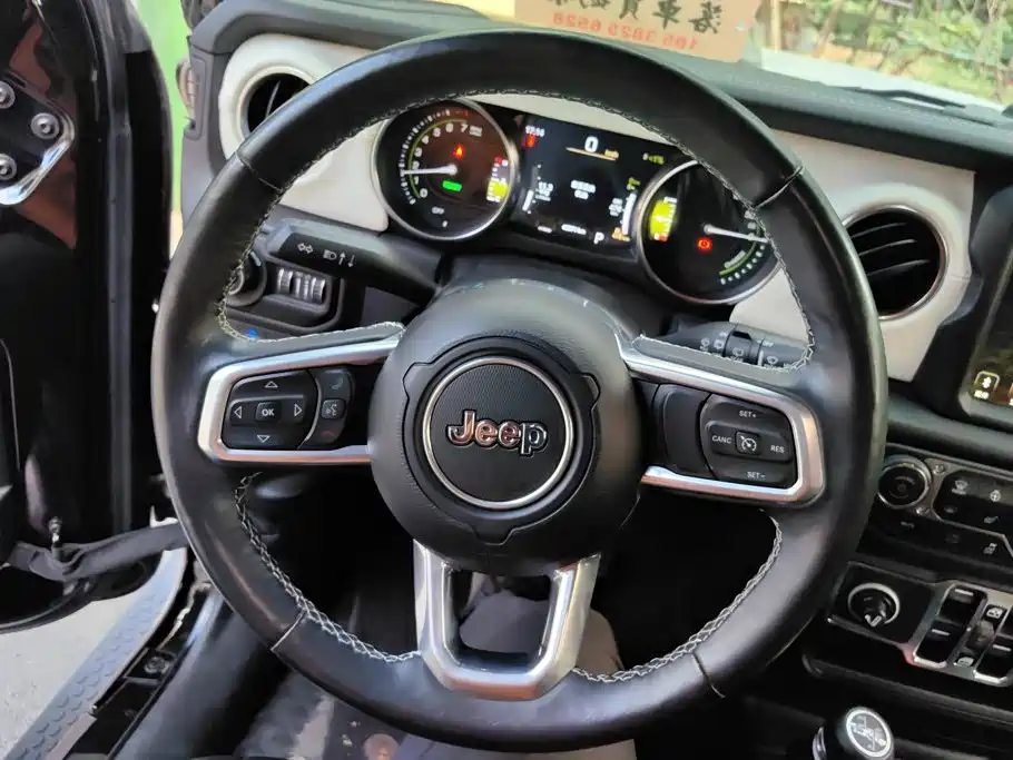 Jeep Wrangler PHEV — миниатюра 15